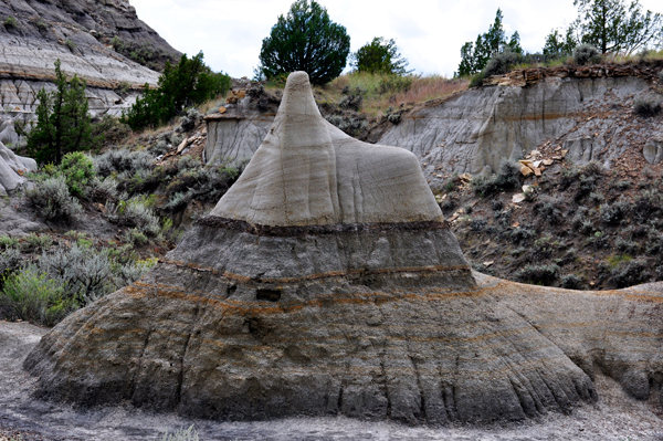 rock formations in Makoshika State Park